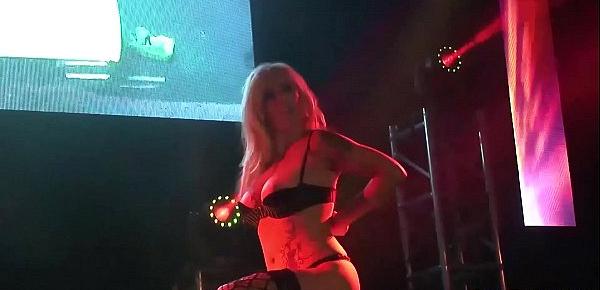  busty german stepmom masturbating on stage